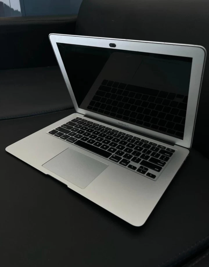 MacBook Air A1466 i5